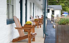 Al & Sally'S Motel